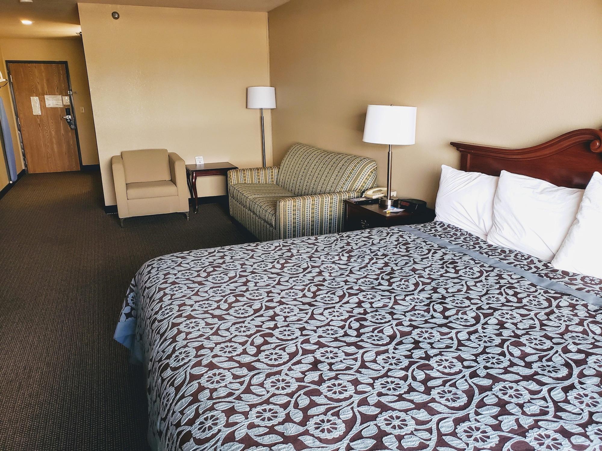 Days Inn & Suites By Wyndham Of Morris Екстериор снимка