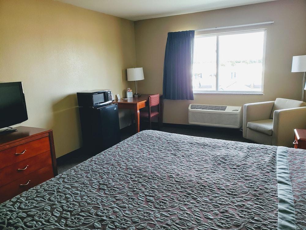 Days Inn & Suites By Wyndham Of Morris Екстериор снимка