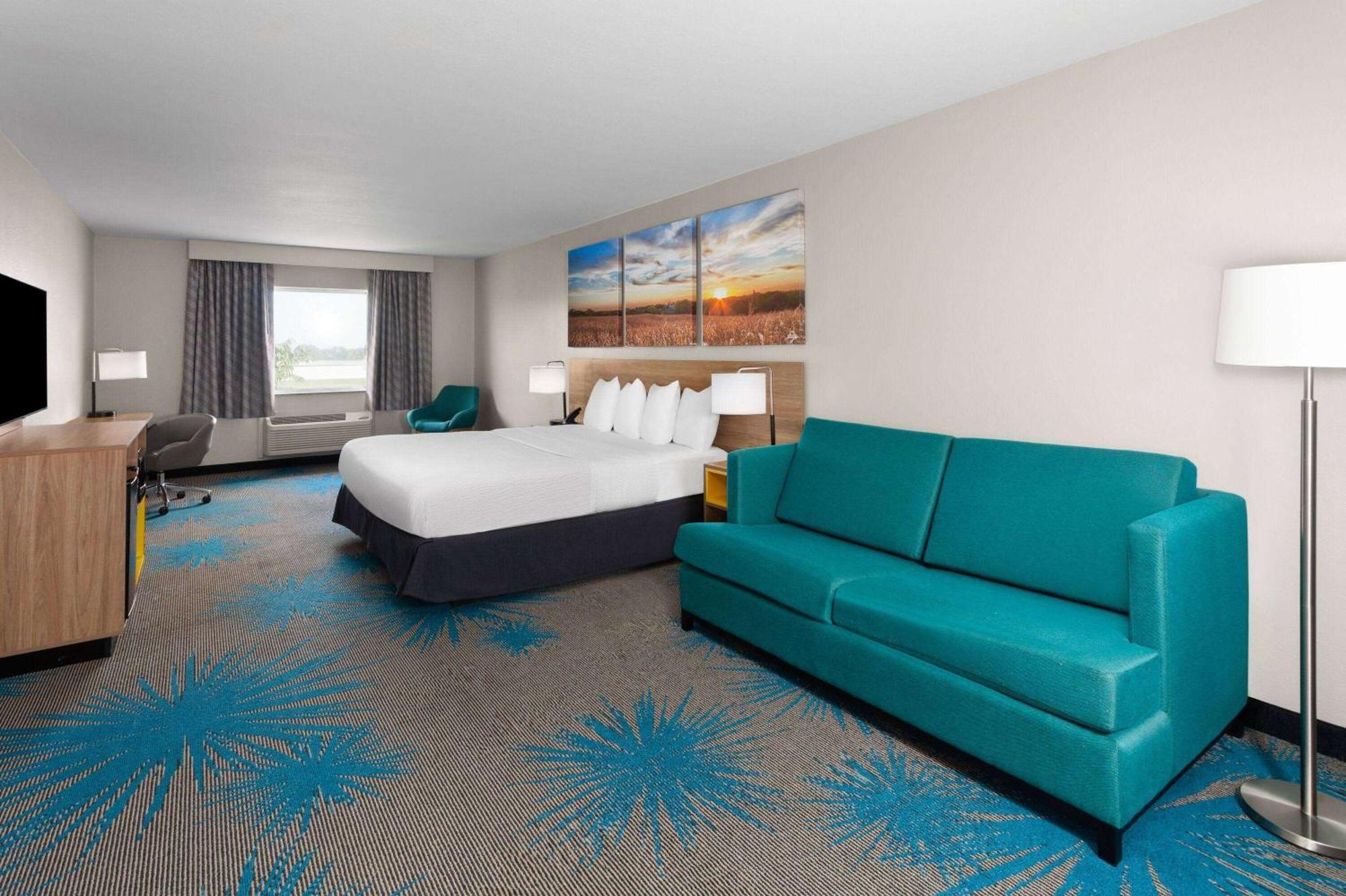 Days Inn & Suites By Wyndham Of Morris Екстериор снимка