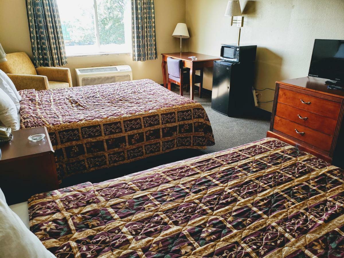 Days Inn & Suites By Wyndham Of Morris Екстериор снимка